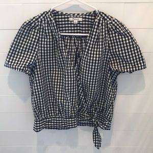 Madewell Black & White Gingham wrap shirt. Size M.